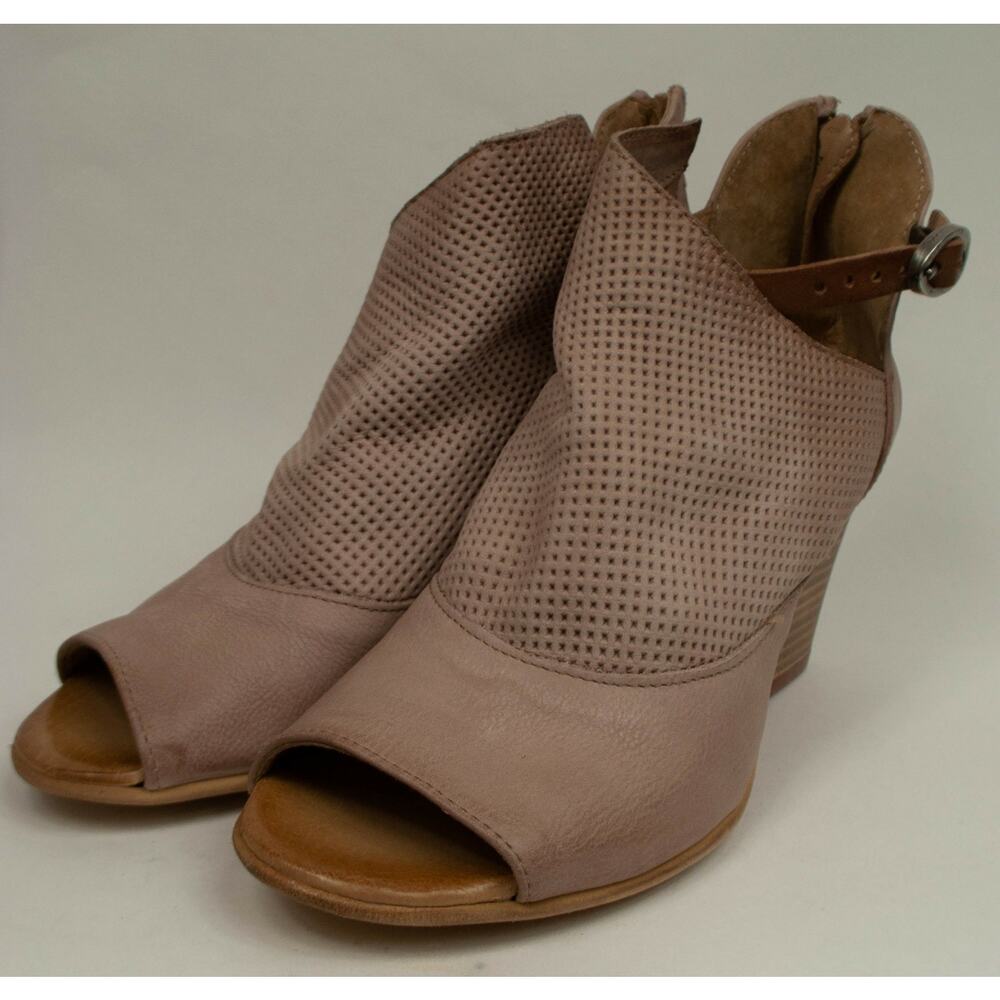 Miz Mooz Knox Leather Wedge Sandals Pearl EU40 / US 10-10.5 MSRP $240